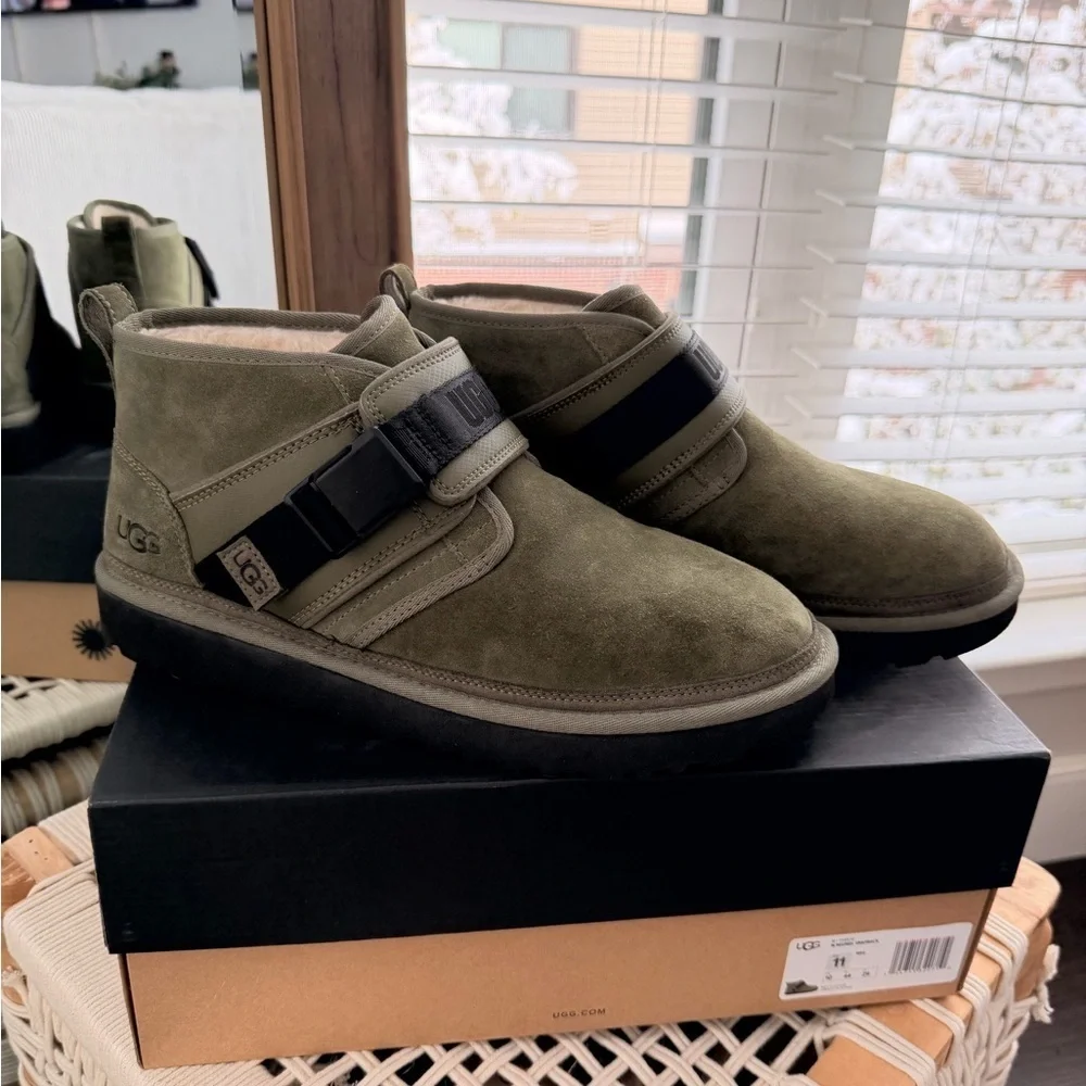 Ugg Neumel Snapback Boots